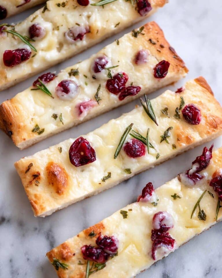 Quick & Creamy Cranberry Brie Flatbread Recipe